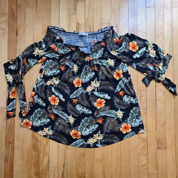 DEX Floral Medium Off the Sholder Top - Picture 3 of 6